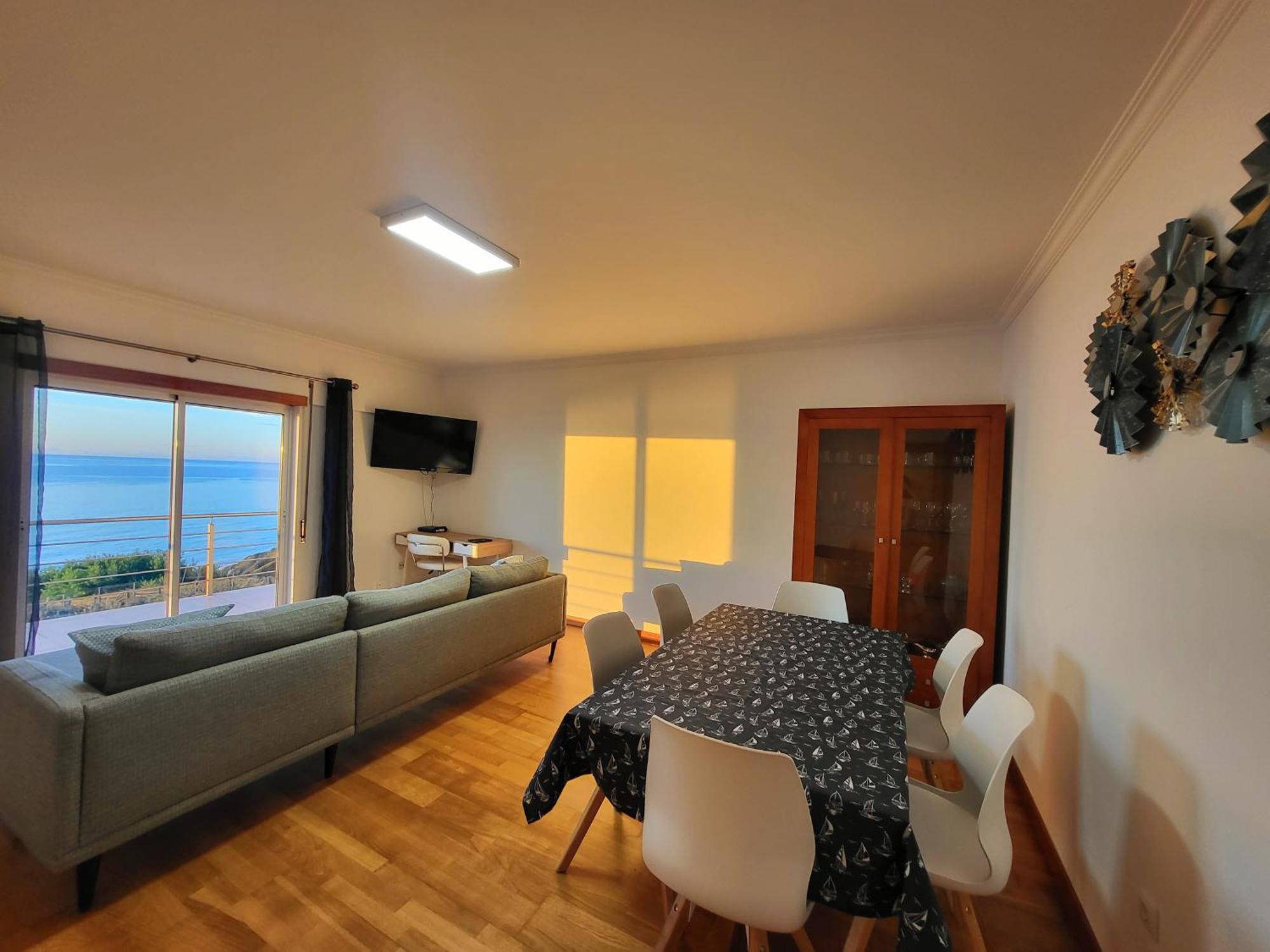 Nazare Uninterrupted Views And Sounds Of The Sea * Pataias